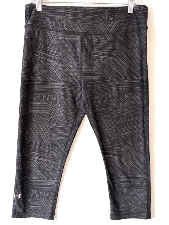 Under Armour Pants - Under Armour HeatGear Capri Leggings Gray Geometric Athletic Athleisure